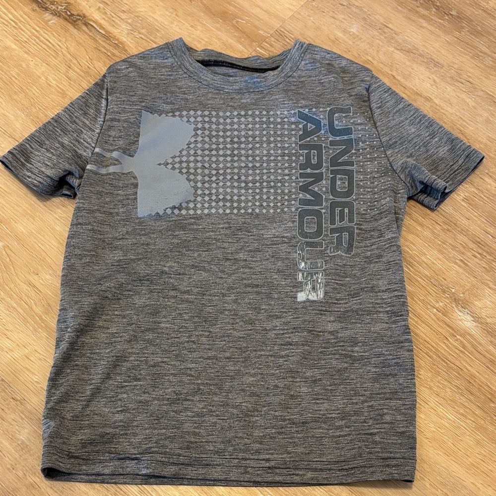 Under Armour Heather Gray Graphic Tee